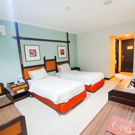 Hotel Sofia Juanda Surabaya Sidoarjo Exterior photo