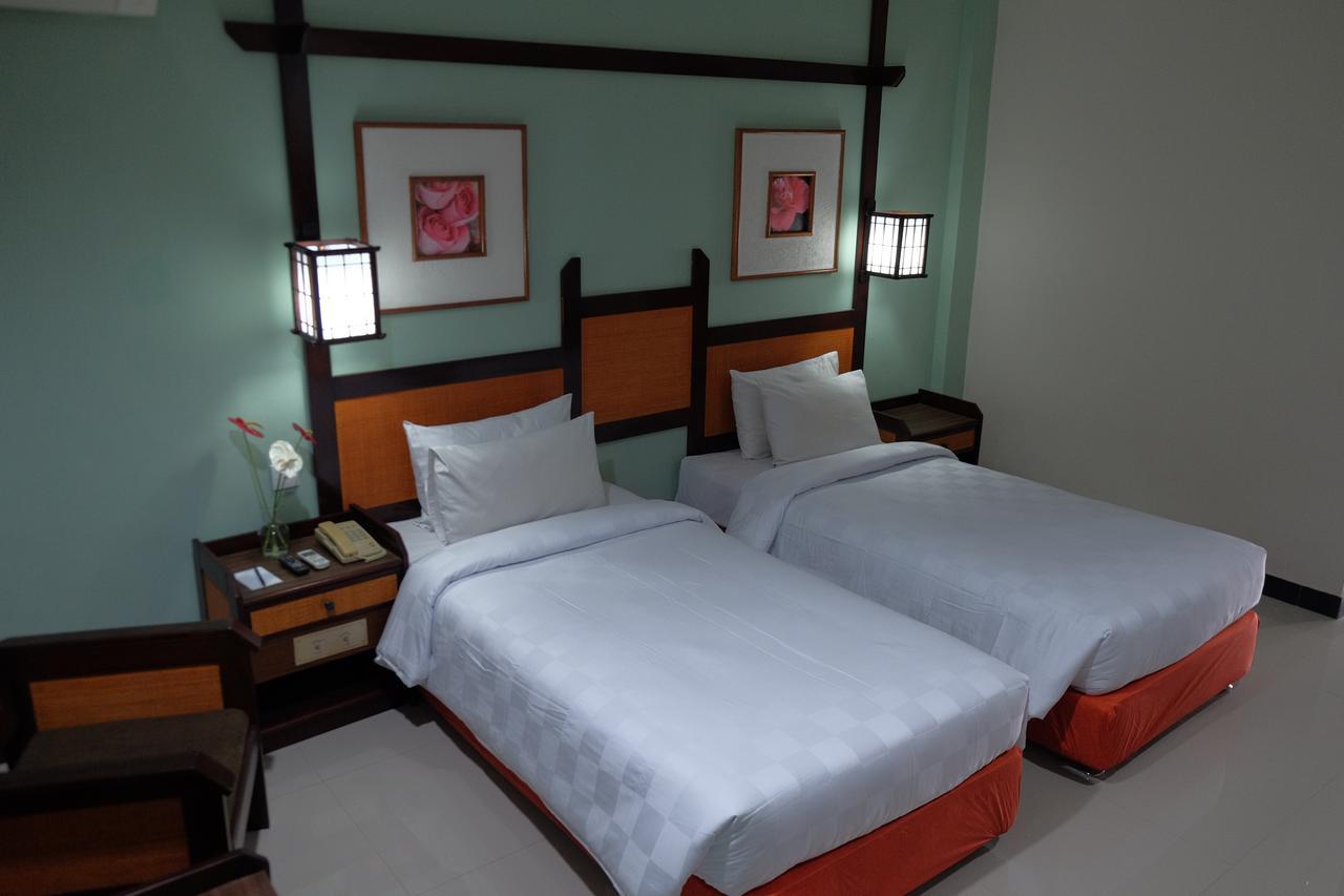 Hotel Sofia Juanda Surabaya Sidoarjo Exterior photo