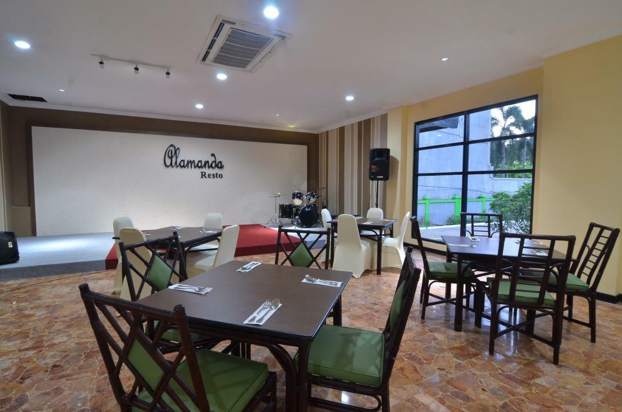 Hotel Sofia Juanda Surabaya Sidoarjo Exterior photo
